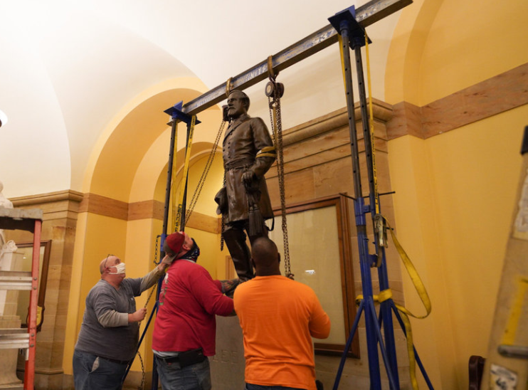 Robert E. Lee statue removed from US Capitol